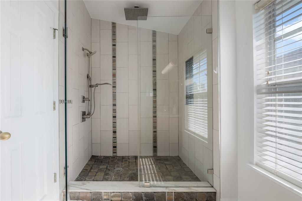 En Venta: $229,999 (2 camas, 2 baños, 1176 Pies cuadrados)