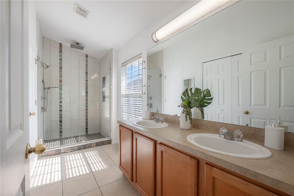 En Venta: $229,999 (2 camas, 2 baños, 1176 Pies cuadrados)