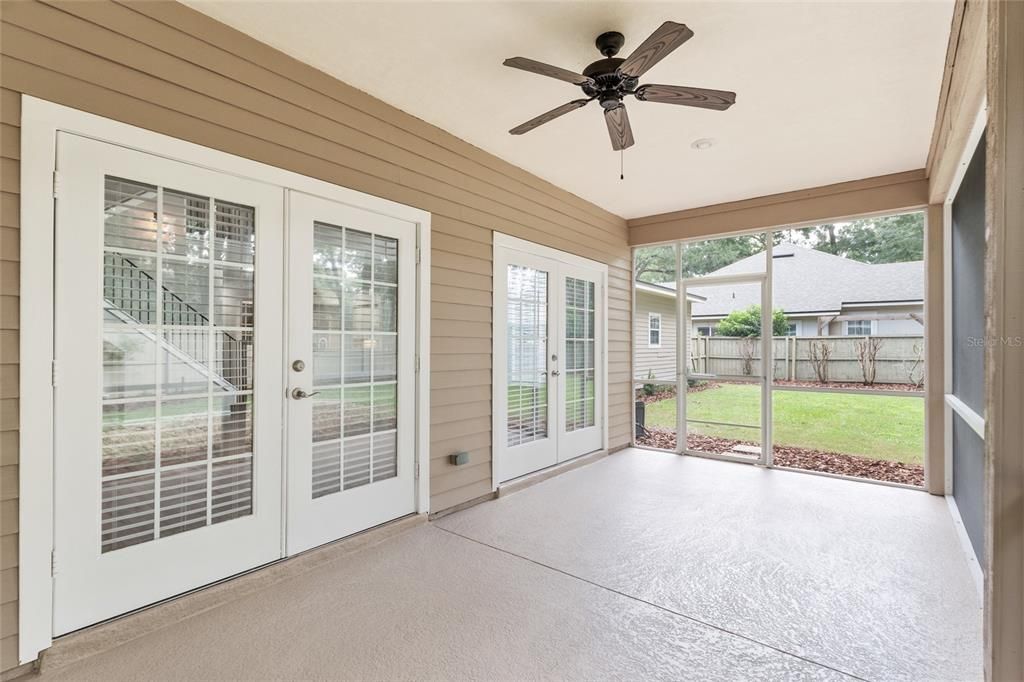 合同活跃: $599,999 (4 贝兹, 3 浴室, 2624 平方英尺)