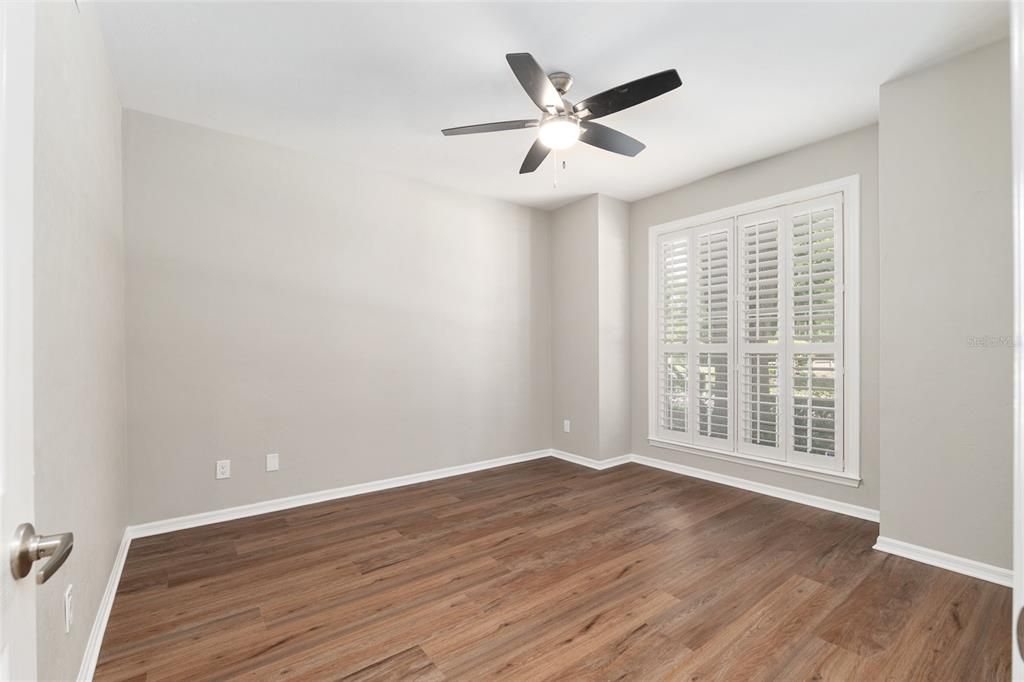 合同活跃: $599,999 (4 贝兹, 3 浴室, 2624 平方英尺)