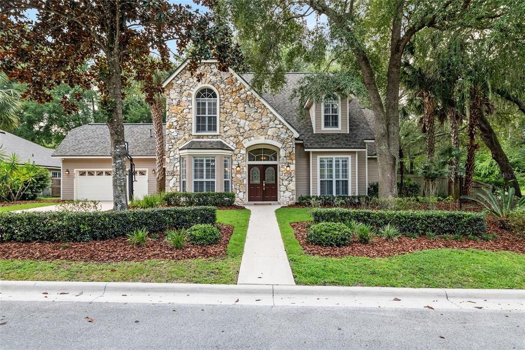 合同活跃: $599,999 (4 贝兹, 3 浴室, 2624 平方英尺)