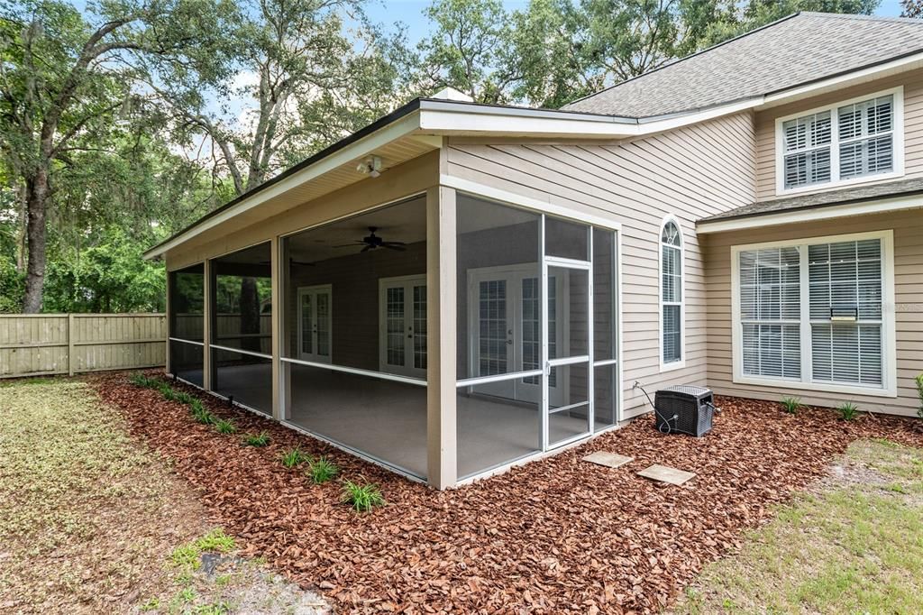 合同活跃: $599,999 (4 贝兹, 3 浴室, 2624 平方英尺)