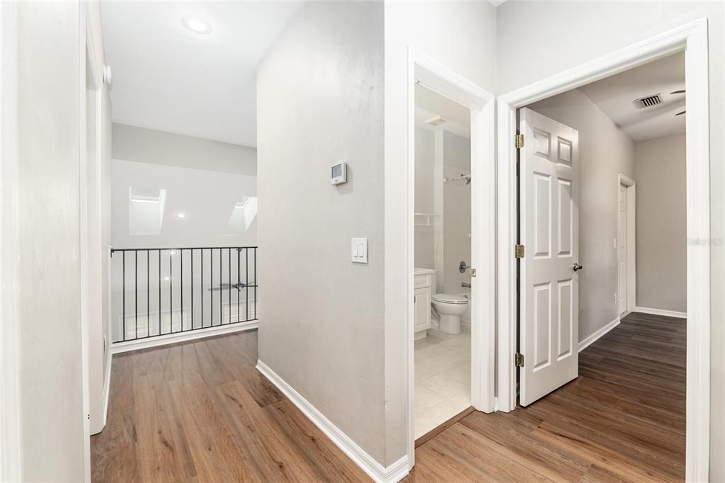 合同活跃: $599,999 (4 贝兹, 3 浴室, 2624 平方英尺)