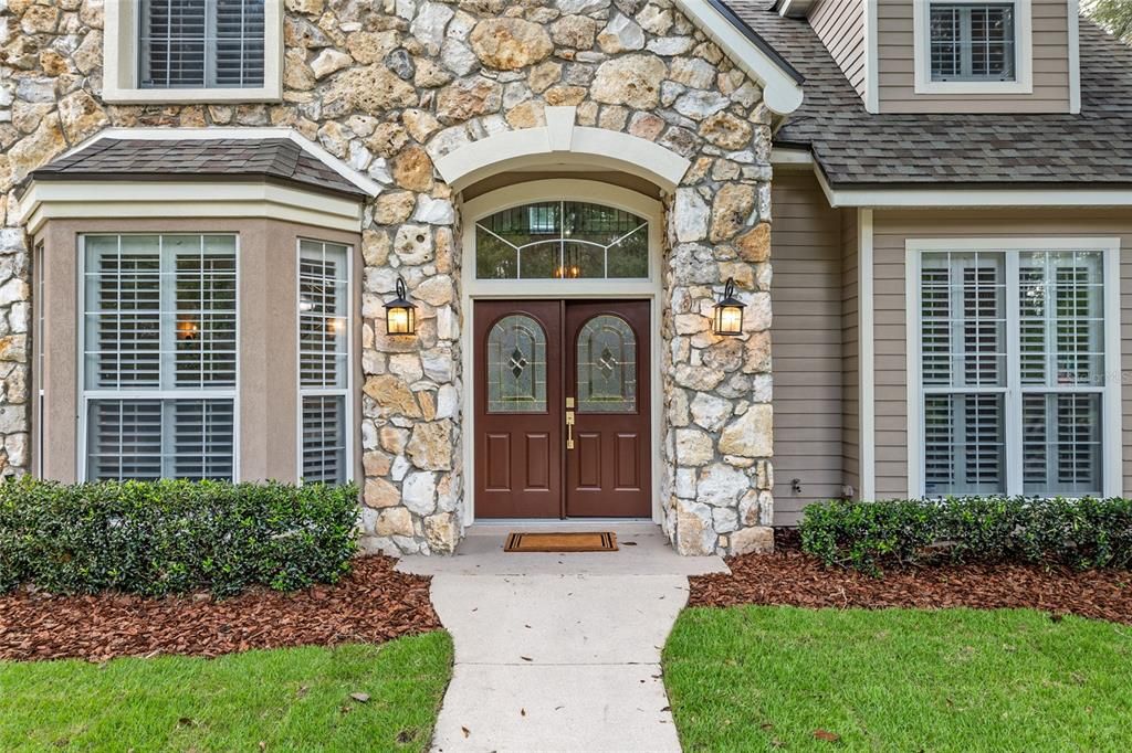 合同活跃: $599,999 (4 贝兹, 3 浴室, 2624 平方英尺)