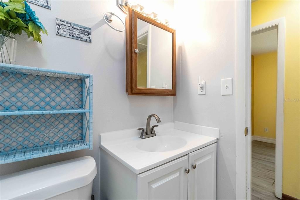 For Sale: $229,900 (3 beds, 1 baths, 965 Square Feet)