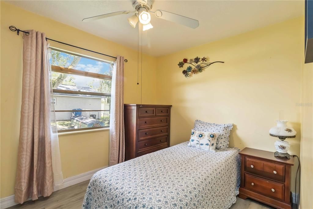 For Sale: $229,900 (3 beds, 1 baths, 965 Square Feet)