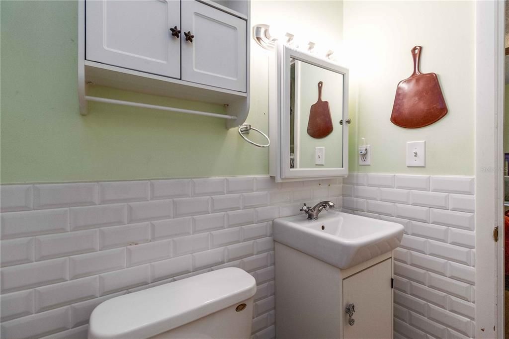 For Sale: $229,900 (3 beds, 1 baths, 965 Square Feet)