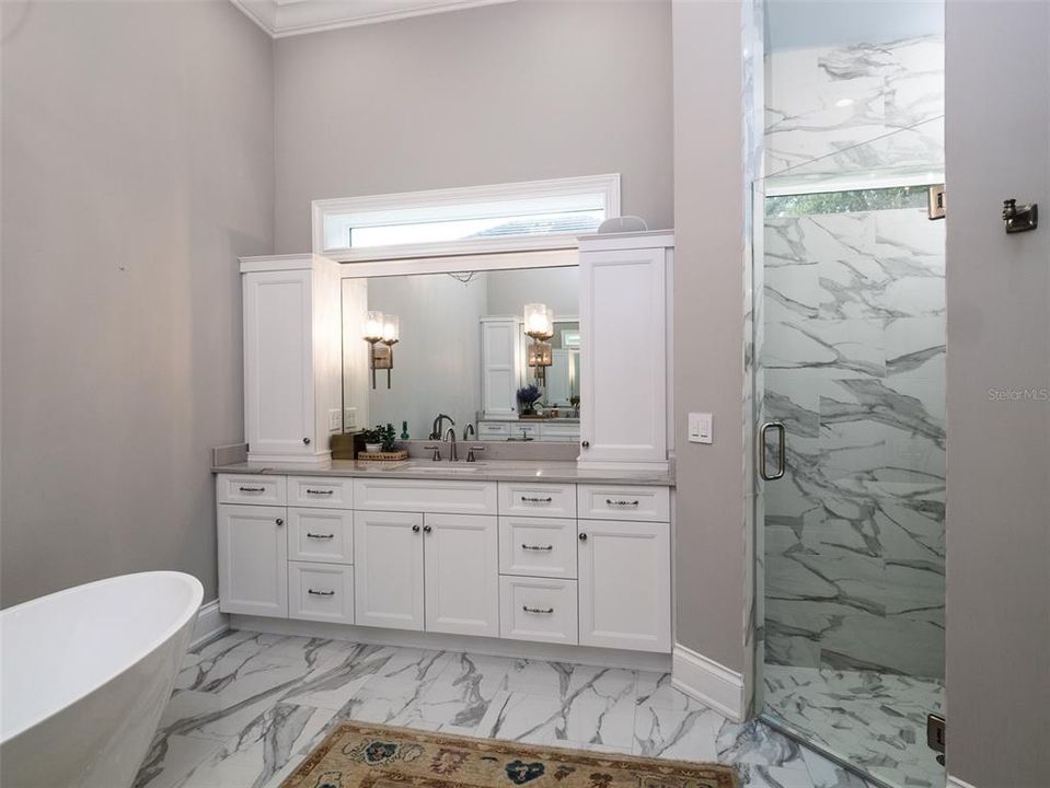 For Sale: $2,495,000 (3 beds, 3 baths, 2690 Square Feet)