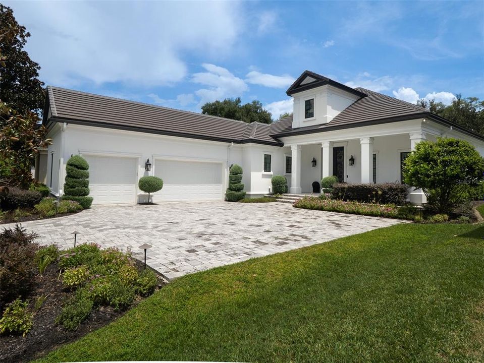 For Sale: $2,495,000 (3 beds, 3 baths, 2690 Square Feet)