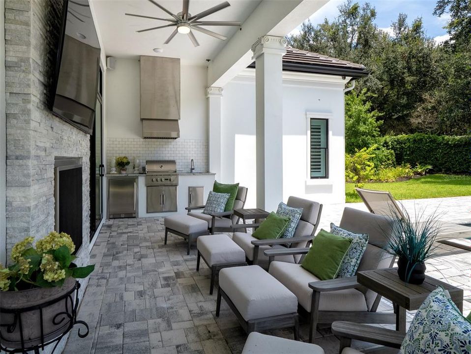 For Sale: $2,495,000 (3 beds, 3 baths, 2690 Square Feet)