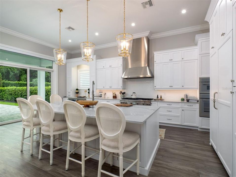 For Sale: $2,495,000 (3 beds, 3 baths, 2690 Square Feet)