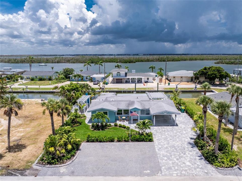 出租: $11,200 (2 贝兹, 2 浴室, 1024 平方英尺)