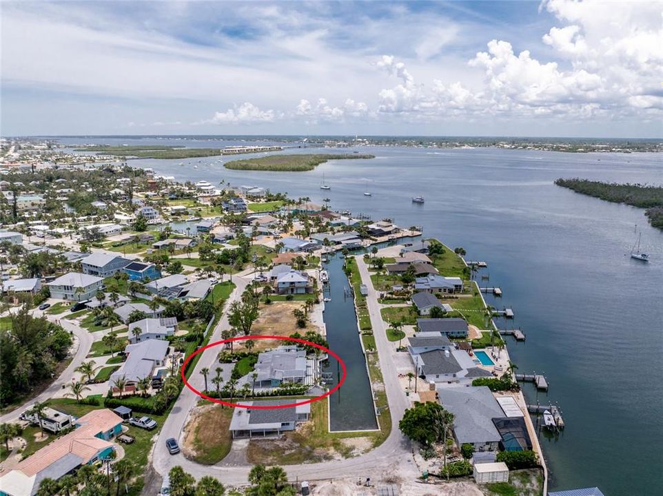 出租: $11,200 (2 贝兹, 2 浴室, 1024 平方英尺)