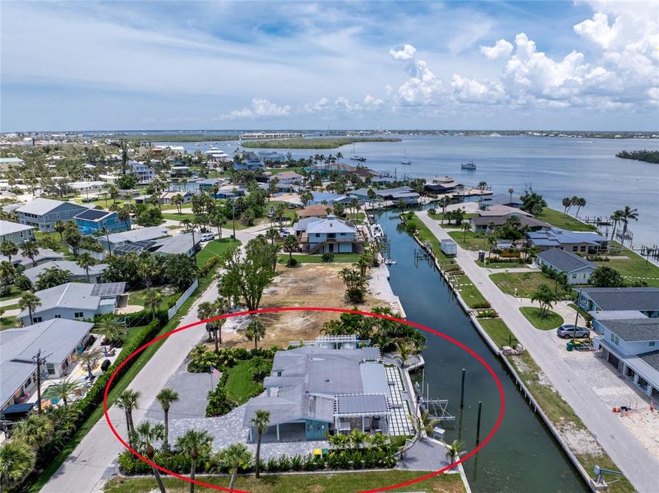 出租: $11,200 (2 贝兹, 2 浴室, 1024 平方英尺)