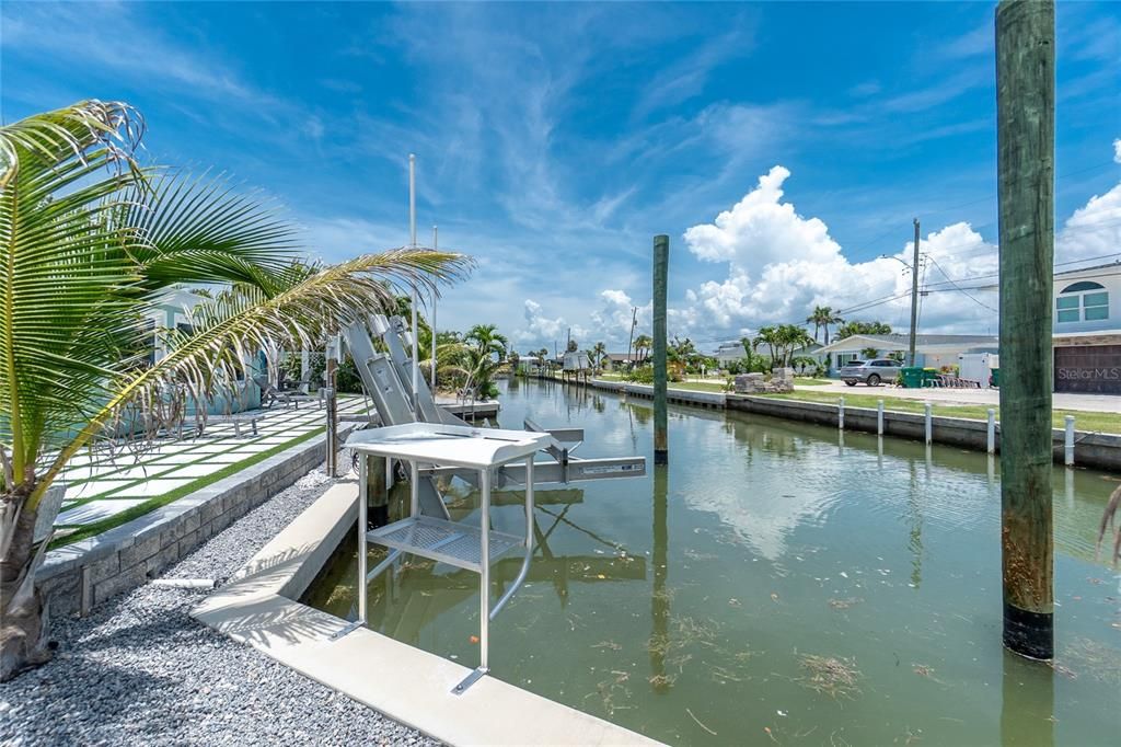 出租: $11,200 (2 贝兹, 2 浴室, 1024 平方英尺)