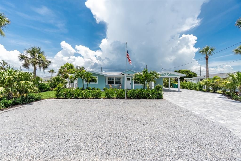 出租: $11,200 (2 贝兹, 2 浴室, 1024 平方英尺)