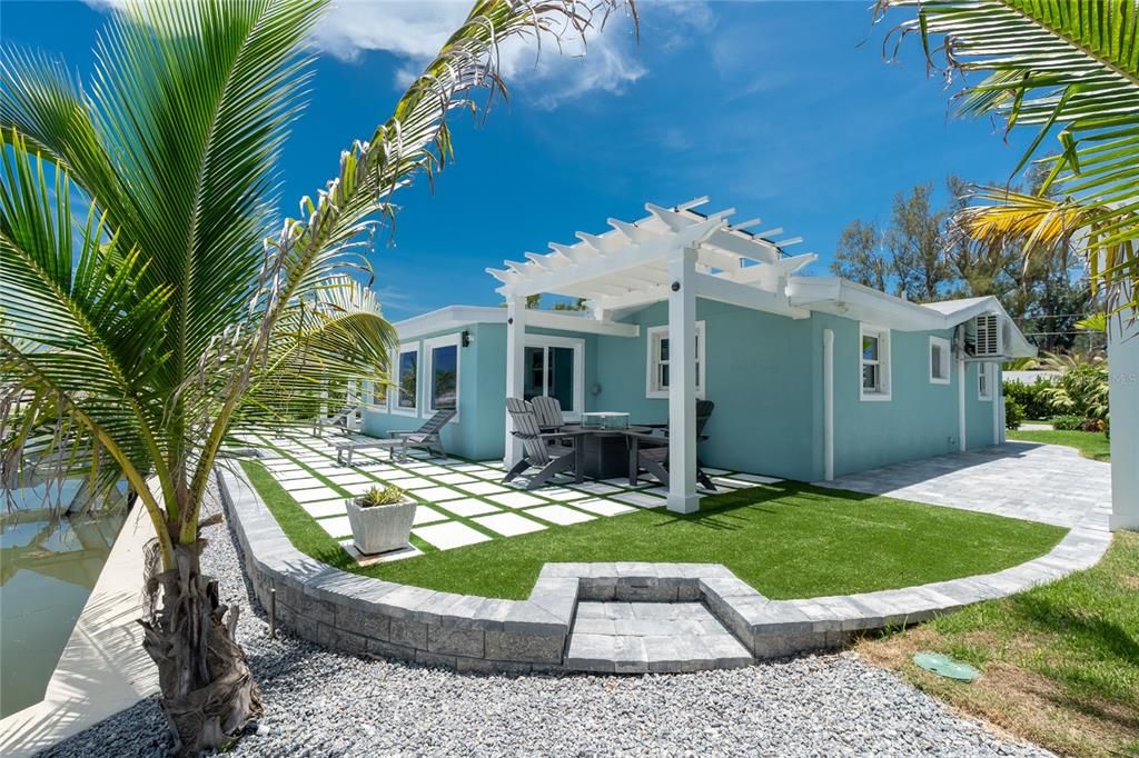 出租: $11,200 (2 贝兹, 2 浴室, 1024 平方英尺)