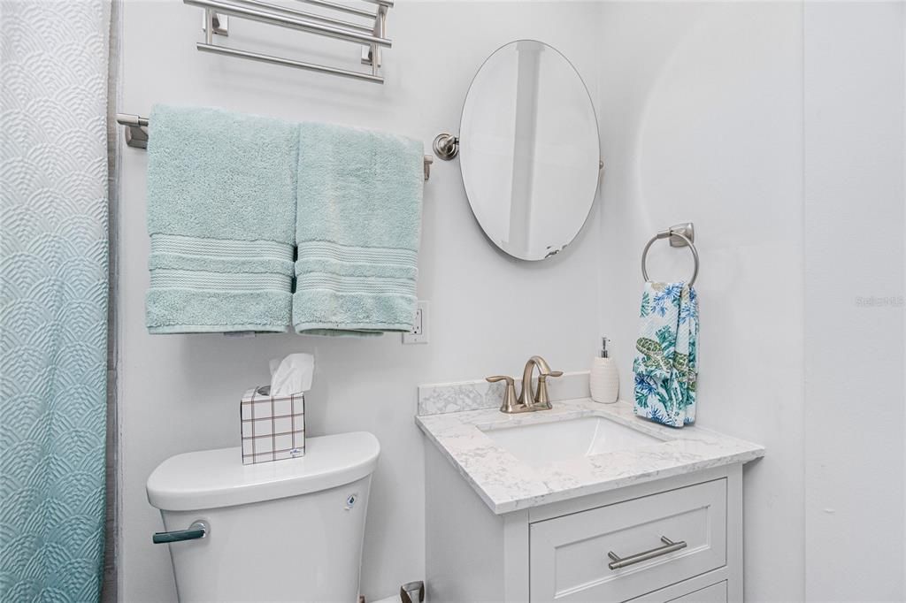 出租: $11,200 (2 贝兹, 2 浴室, 1024 平方英尺)