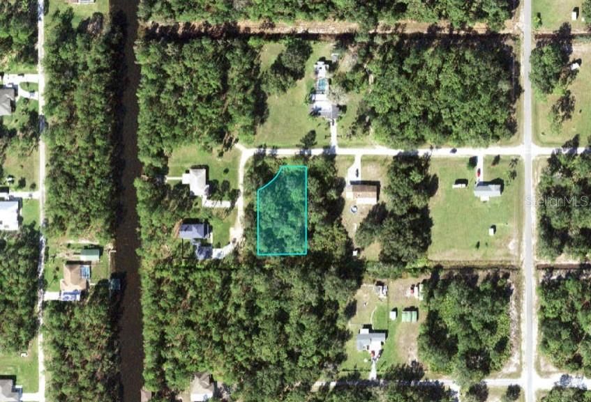 待售: $19,000 (0.55 acres)