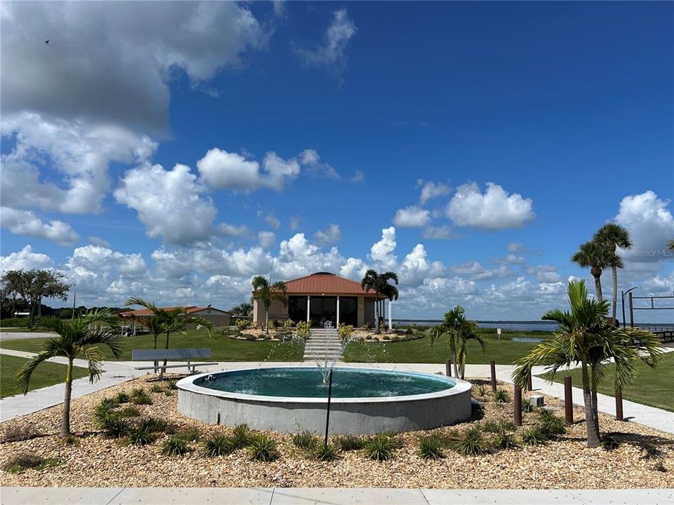 待售: $19,000 (0.55 acres)