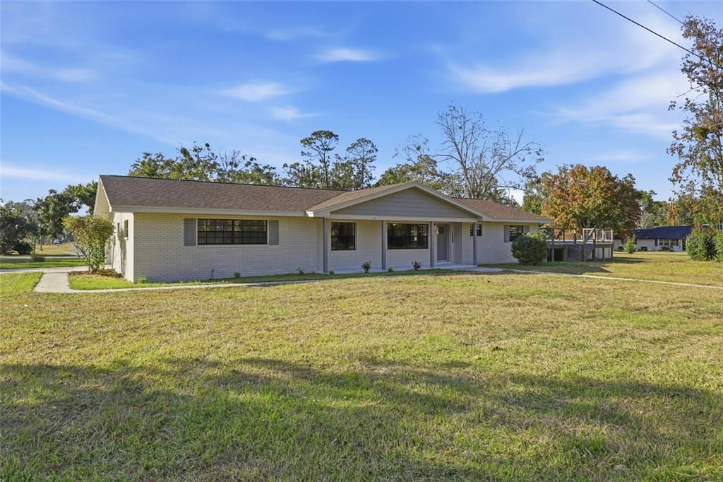For Sale: $329,900 (3 beds, 2 baths, 1847 Square Feet)