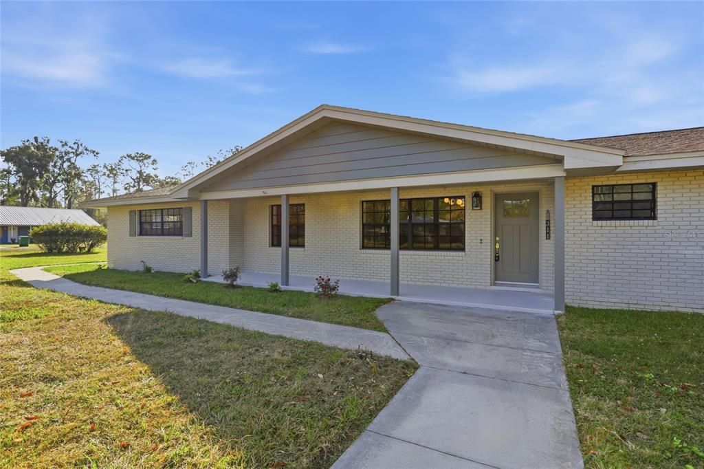 For Sale: $329,900 (3 beds, 2 baths, 1847 Square Feet)