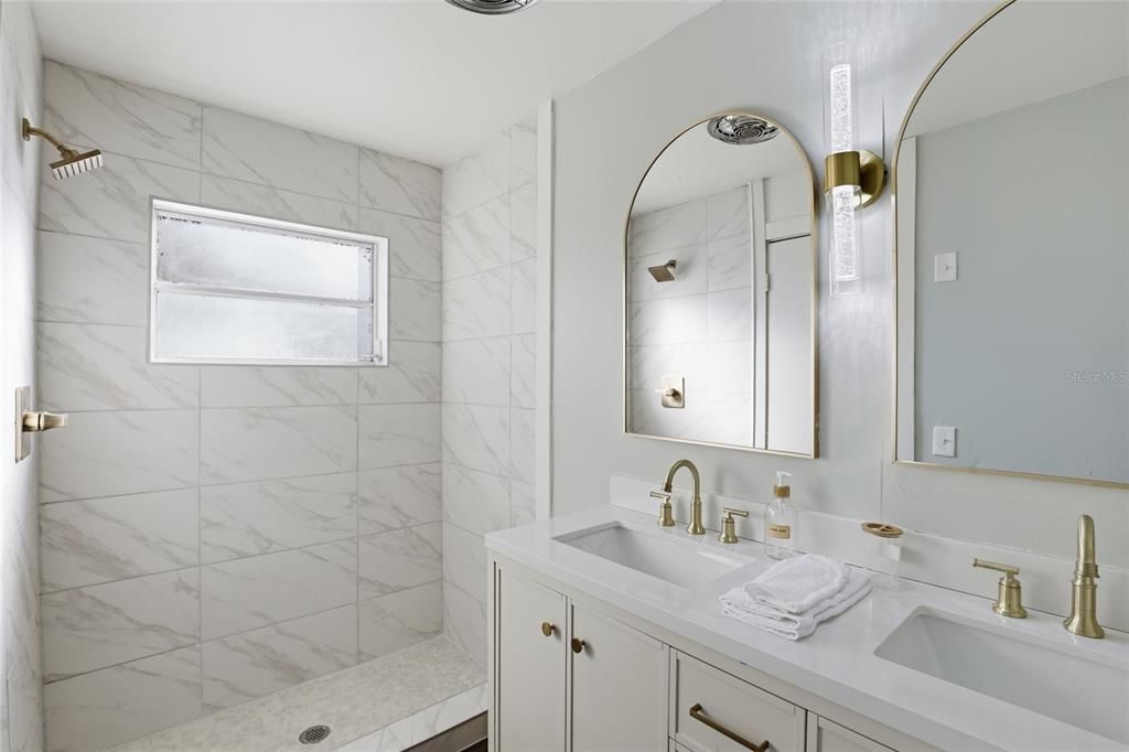 For Sale: $329,900 (3 beds, 2 baths, 1847 Square Feet)