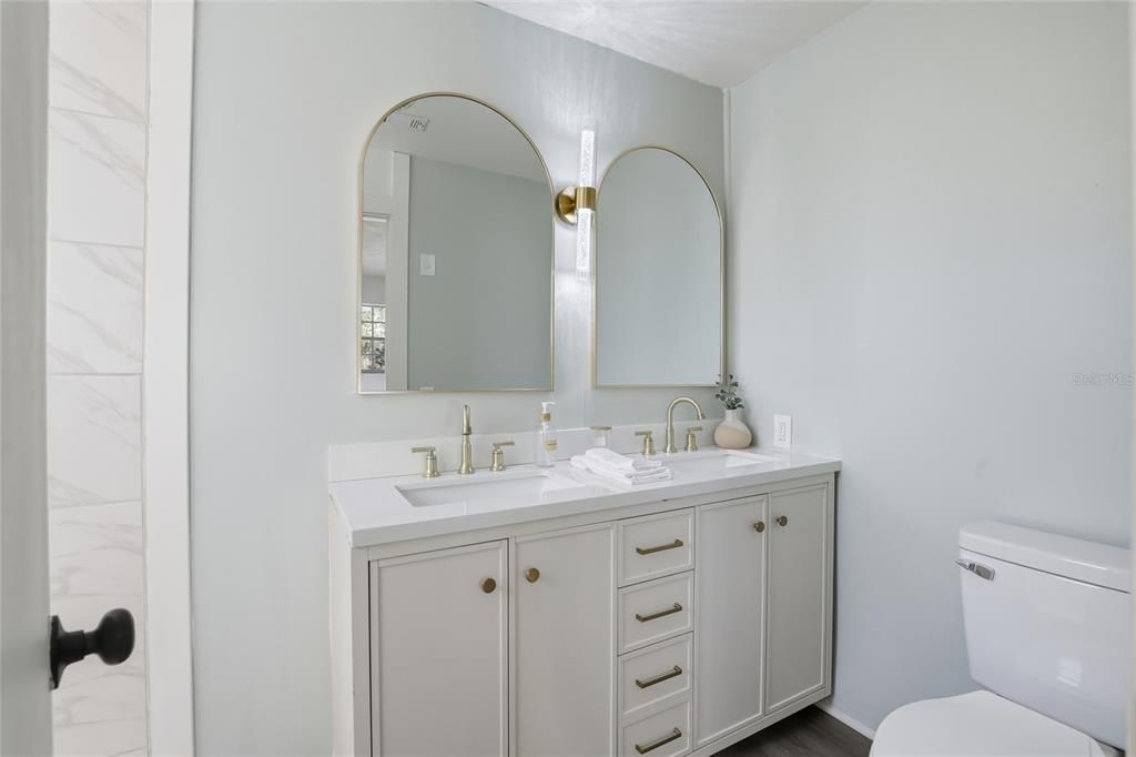 For Sale: $329,900 (3 beds, 2 baths, 1847 Square Feet)