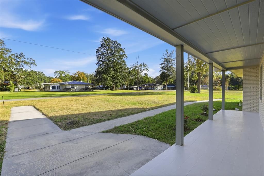 For Sale: $329,900 (3 beds, 2 baths, 1847 Square Feet)