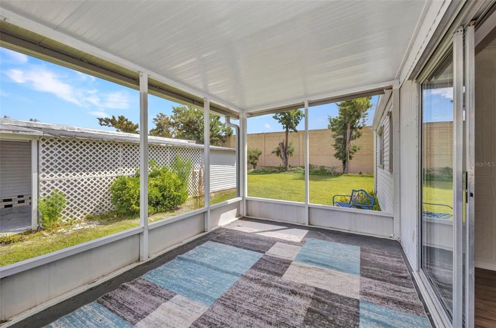 待售: $110,000 (2 贝兹, 2 浴室, 864 平方英尺)