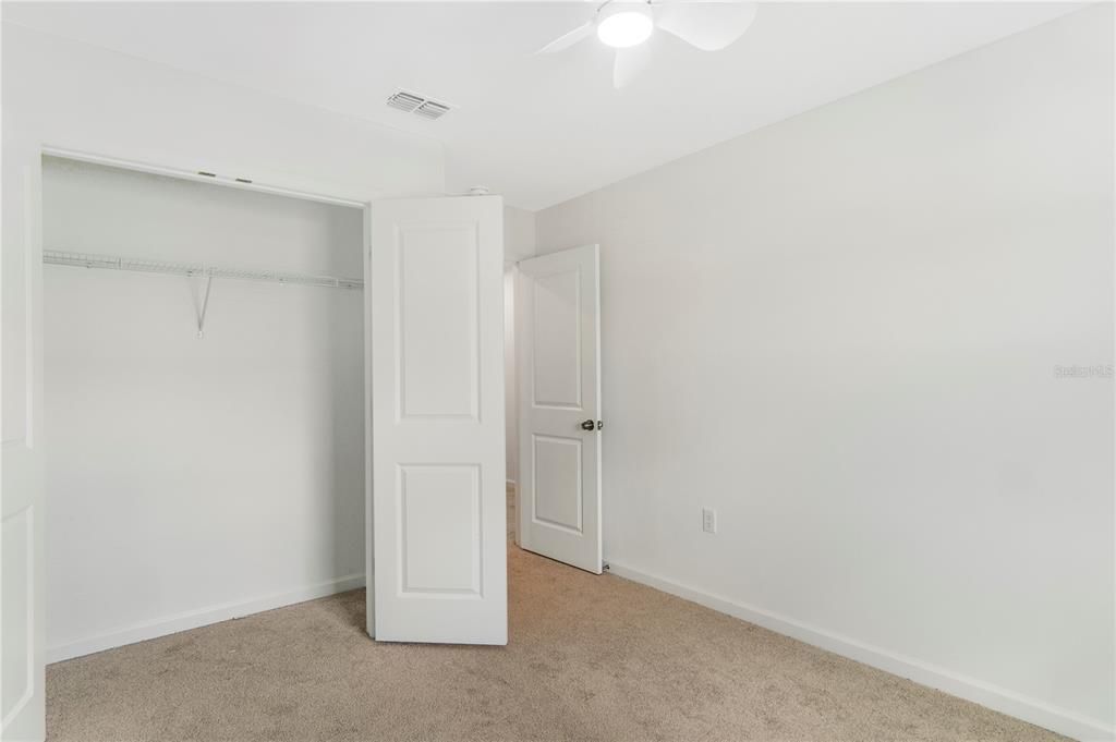 合同活跃: $2,200 (3 贝兹, 2 浴室, 1460 平方英尺)