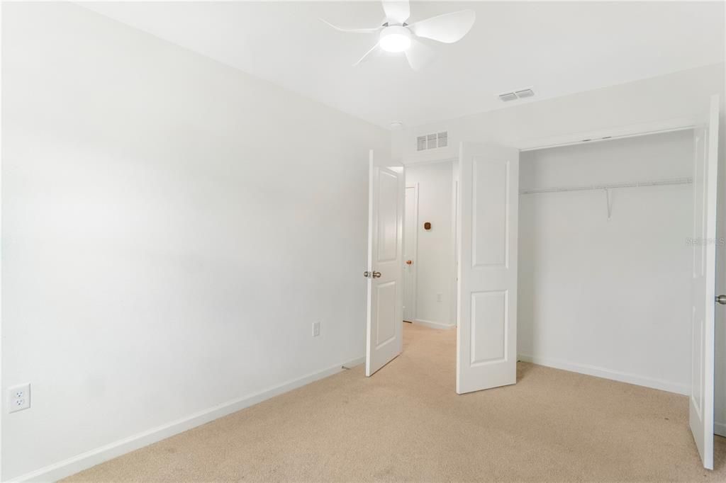 合同活跃: $2,200 (3 贝兹, 2 浴室, 1460 平方英尺)