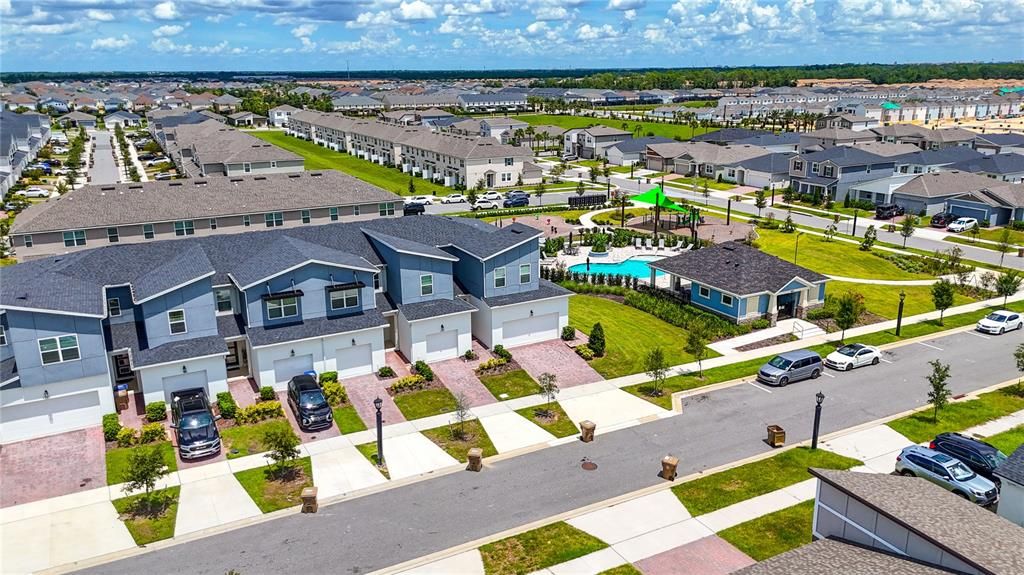 合同活跃: $2,200 (3 贝兹, 2 浴室, 1460 平方英尺)