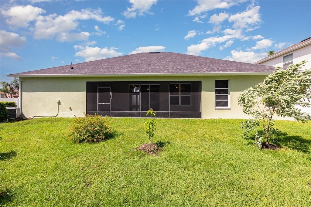 Active With Contract: $585,000 (4 beds, 3 baths, 2528 Square Feet)