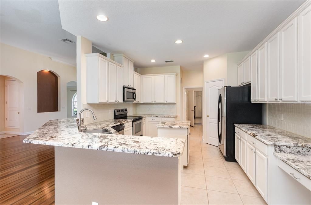 Active With Contract: $585,000 (4 beds, 3 baths, 2528 Square Feet)