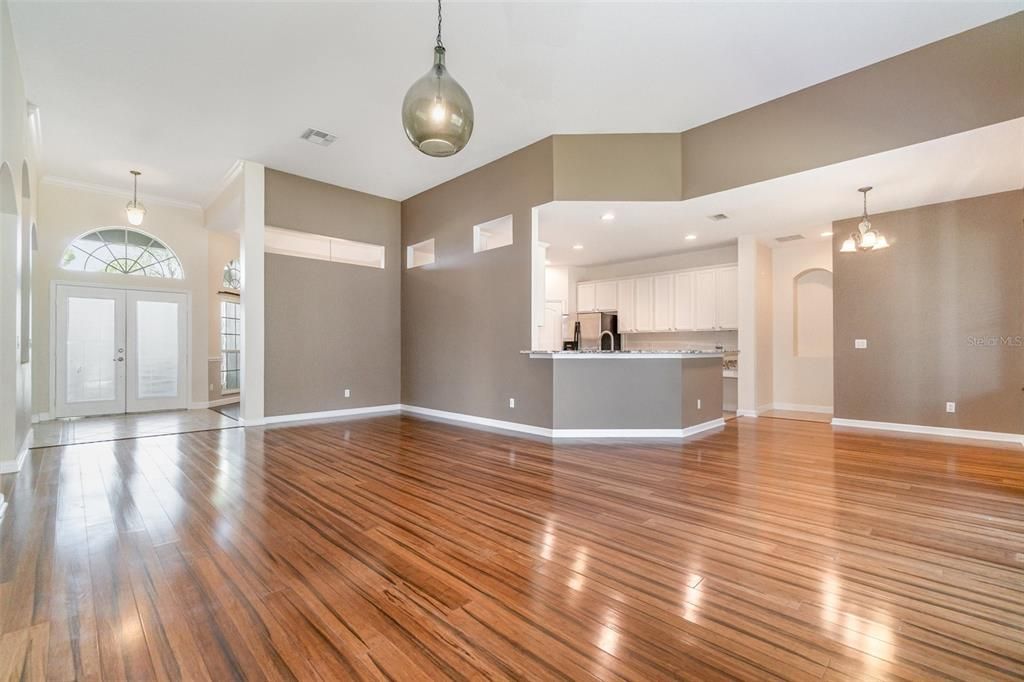 Active With Contract: $585,000 (4 beds, 3 baths, 2528 Square Feet)