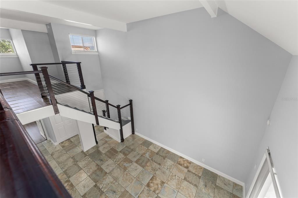 Active With Contract: $227,000 (1 beds, 2 baths, 1286 Square Feet)