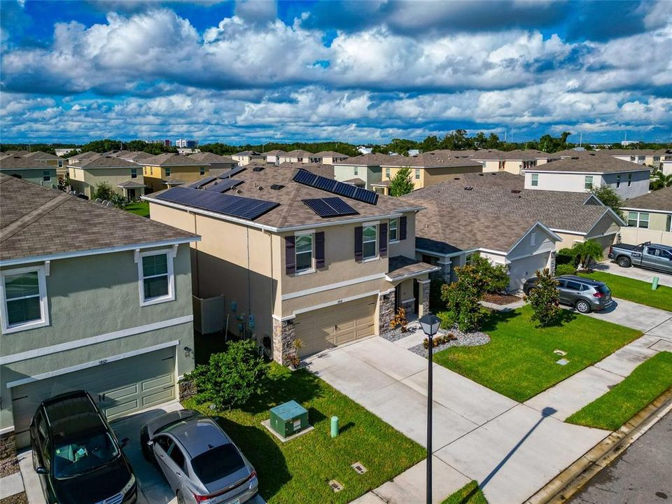 Active With Contract: $550,000 (4 beds, 3 baths, 2468 Square Feet)