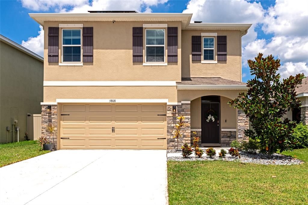 Active With Contract: $550,000 (4 beds, 3 baths, 2468 Square Feet)