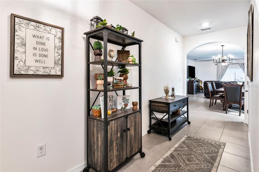 Active With Contract: $550,000 (4 beds, 3 baths, 2468 Square Feet)