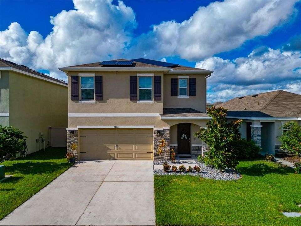 Active With Contract: $550,000 (4 beds, 3 baths, 2468 Square Feet)