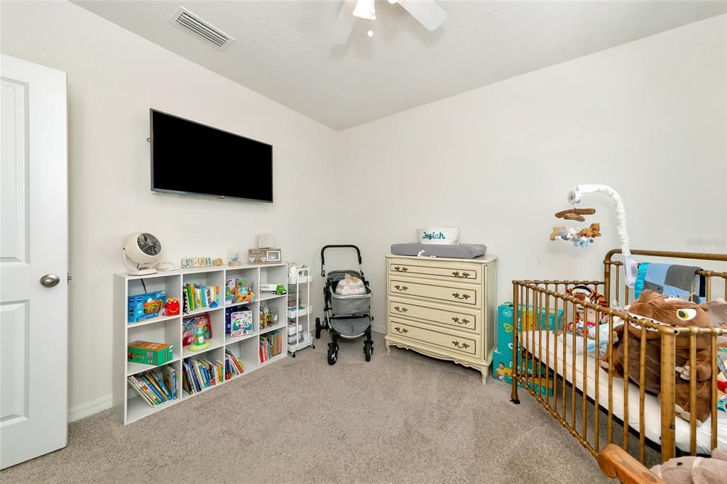 Active With Contract: $550,000 (4 beds, 3 baths, 2468 Square Feet)