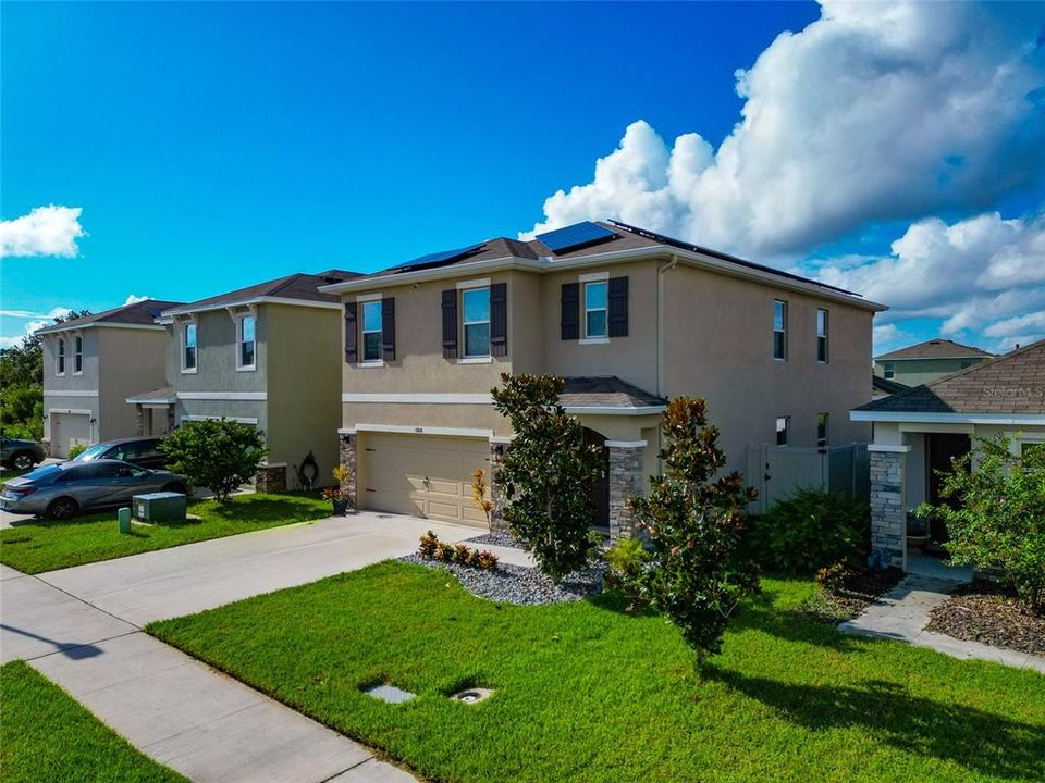 Active With Contract: $550,000 (4 beds, 3 baths, 2468 Square Feet)