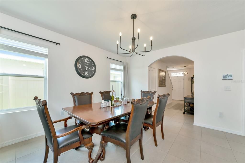 Active With Contract: $550,000 (4 beds, 3 baths, 2468 Square Feet)