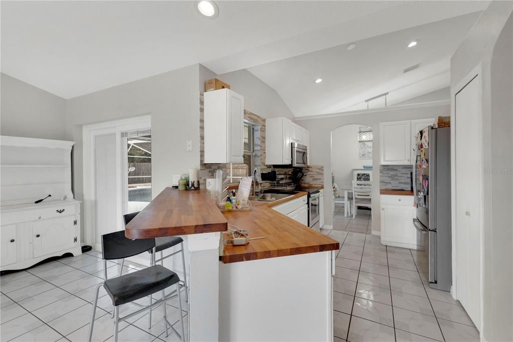 For Sale: $415,000 (4 beds, 2 baths, 1832 Square Feet)