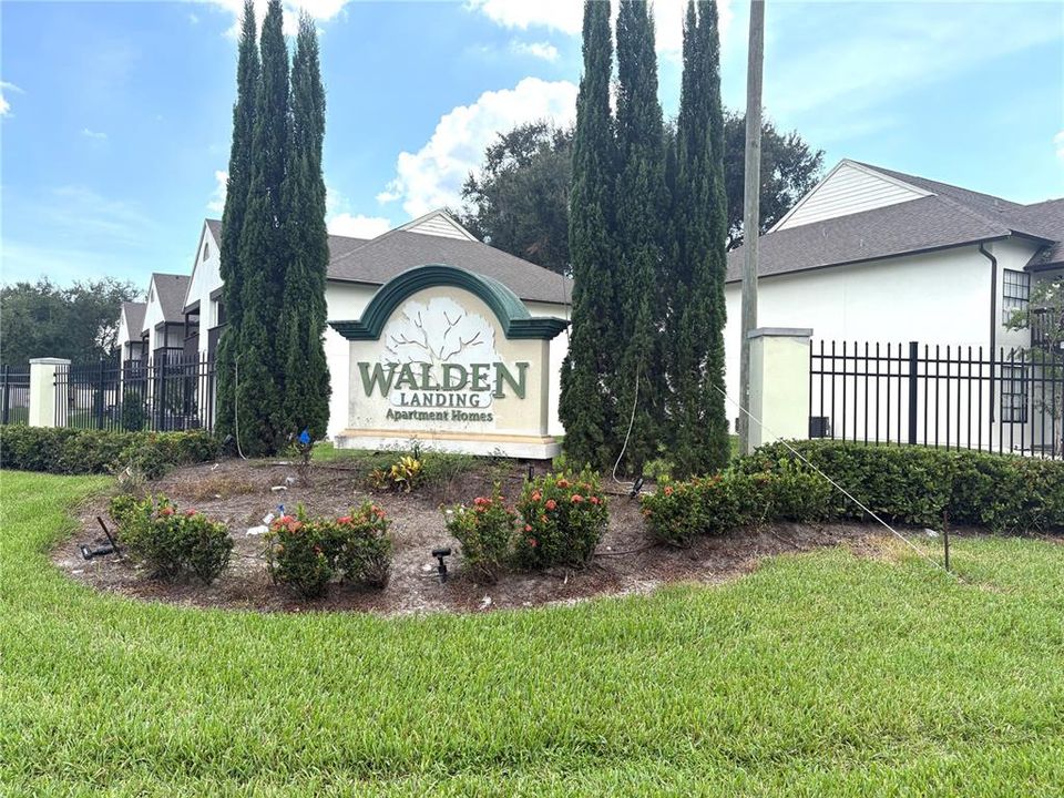 For Rent: $1,375 (2 beds, 2 baths, 800 Square Feet)