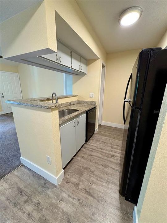 For Rent: $1,375 (2 beds, 2 baths, 800 Square Feet)