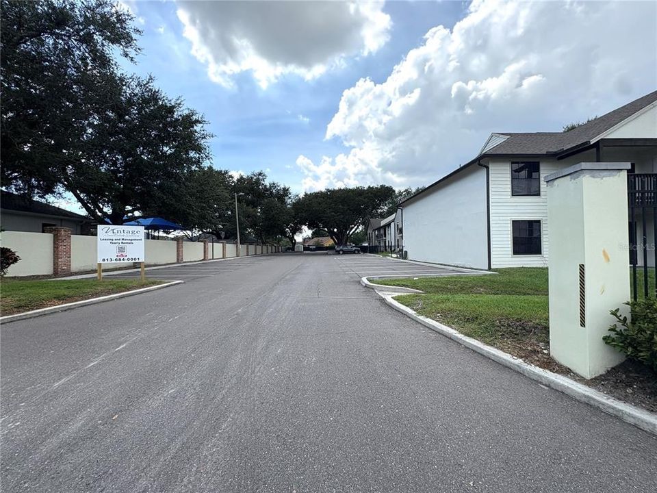 For Rent: $1,375 (2 beds, 2 baths, 800 Square Feet)