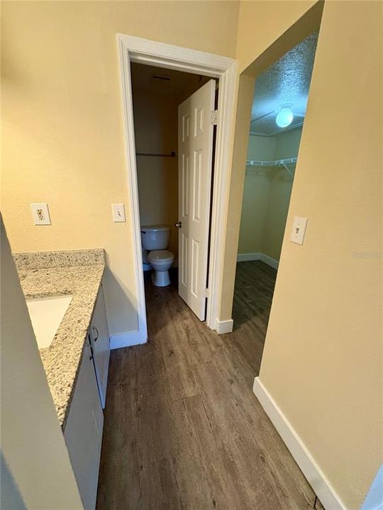 For Rent: $1,375 (2 beds, 2 baths, 800 Square Feet)