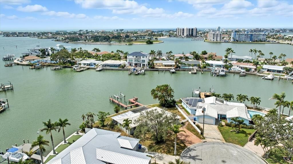 待售: $1,400,000 (0.23 acres)